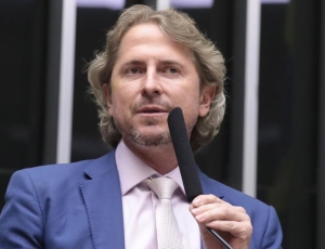 Zeca Dirceu propõe frente parlamentar para reestatizar a BR Distribuidora