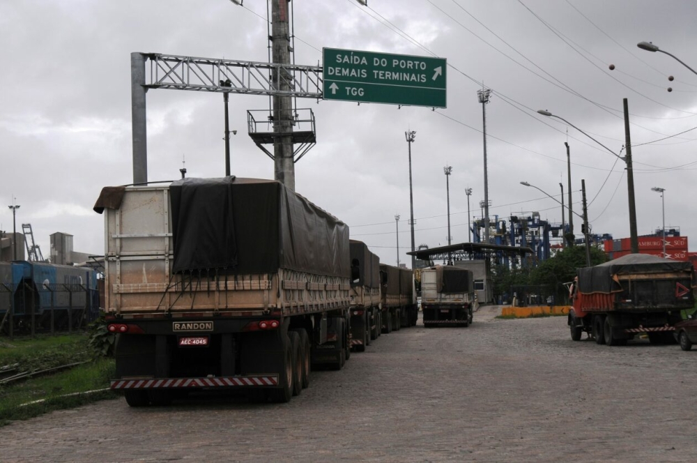 Medida provisória endurece regras da tabela do frete com multas e sanções