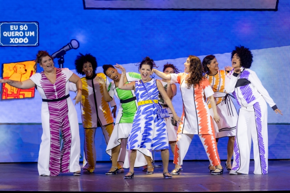 Sucesso de público e crítica, o espetáculo Fala Sério, Mãe! – Elas só mudam de endereço