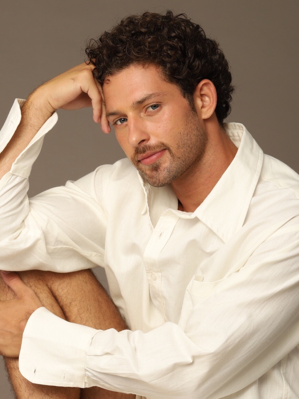 João Gana estreia na TV como vilão em 'Amor em Ruínas' e revela transformação para viver Pecaías