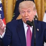 Trump anuncia pausa temporária em ataques após diálogo com o Irã