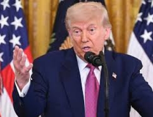 Trump anuncia pausa temporária em ataques após diálogo com o Irã