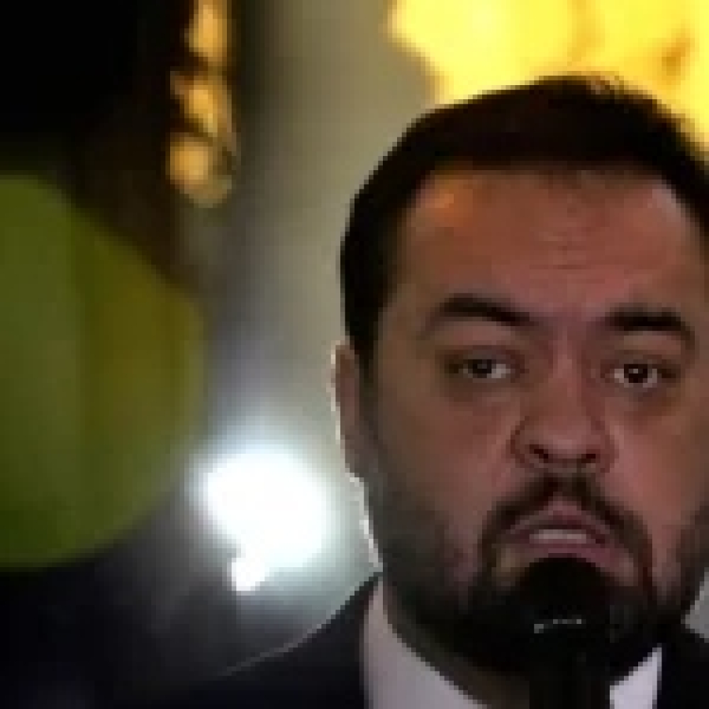 Cláudio Castro renuncia à véspera de julgamento no TSE; estratégia jurídica provoca críticas de adversários