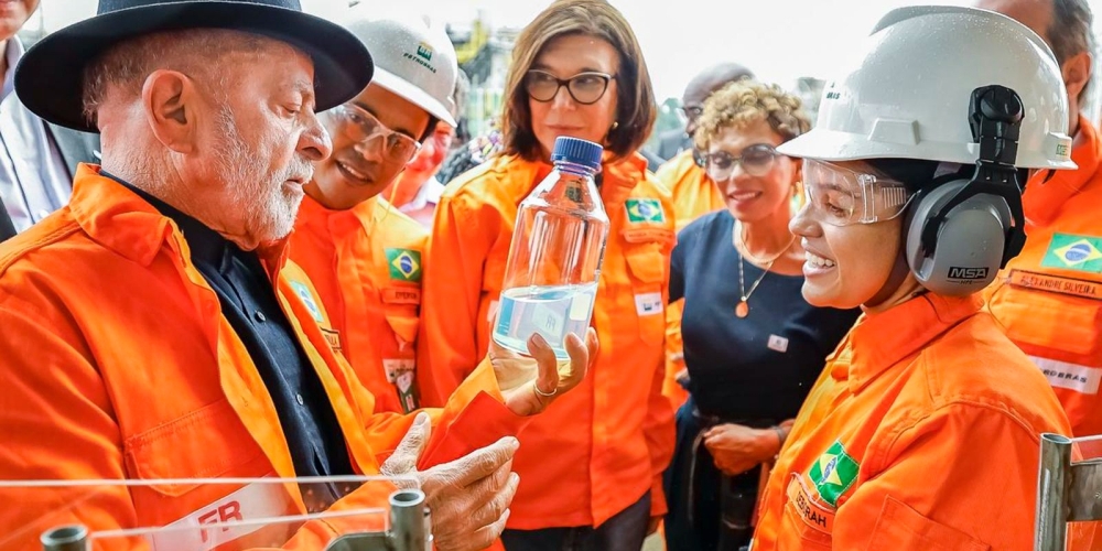 Criança diz a Lula que um “mundo mágico” se abriu ao aprender a ler