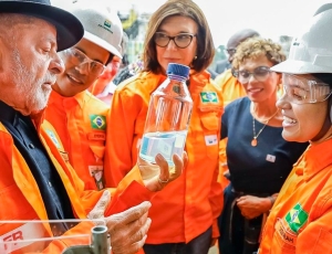 Criança diz a Lula que um “mundo mágico” se abriu ao aprender a ler