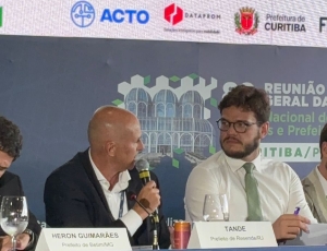 Prefeito Tande Vieira participa da 89ª Reunião Geral da Frente Nacional de Prefeitas e Prefeitos, em Curitiba