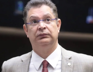 Sóstenes formalizou venda de imóvel após PF apreender mais de R$ 400 mil em espécie