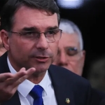 Flávio Bolsonaro não explica doação de R$ 3 mi de operador de Vorcaro para seu pai