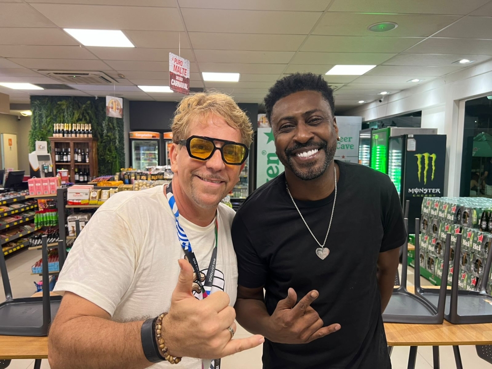 Grupo Pixote celebra três décadas de sucesso com essência do pagode romântico intacta