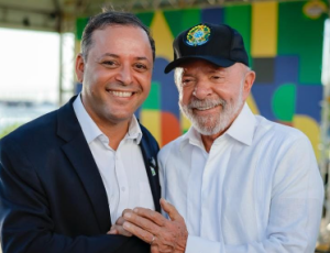 Lula e Rodrigo Neves abrem Caravana Federativa em Niterói e destacam parceria entre municípios e Governo Federal