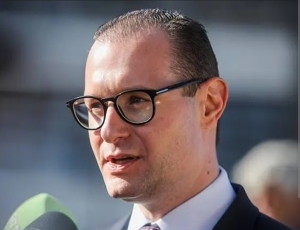 Zanin Suspende Pleito na Alerj: Rio Aguarda Voto Popular ou Constitucional?