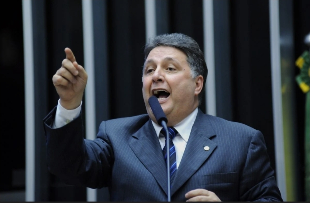 Chequinho em xeque: Zanin anula sentença e ex-governador mira 2026