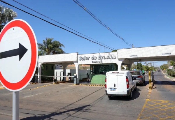 Moraes proíbe drones perto da casa onde Bolsonaro cumpre prisão