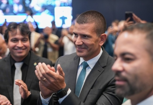 Douglas Ruas defende eleições diretas e confirma candidatura em eventual mandato-tampão