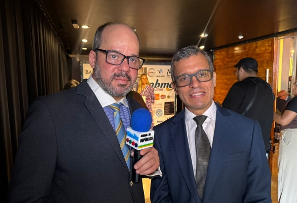 Rubens Teixeira e William Douglas: Como '25 Leis Bíblicas' Conquista o Mundo e Desafia a Polarização Política