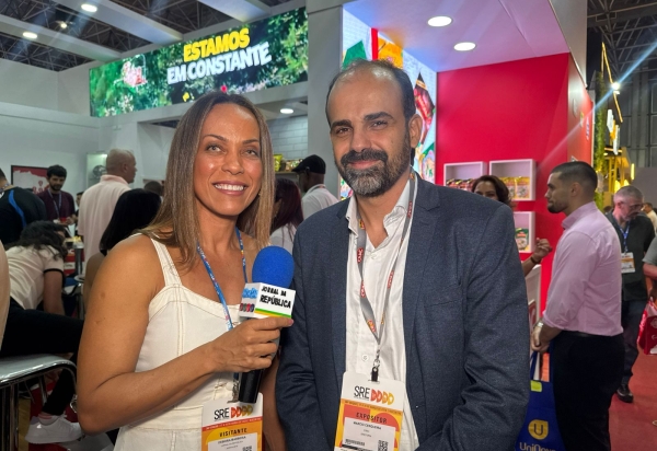 Márcio Cerqueira celebra: 'Batatas Crac, pioneira mundial em batata palha, lança farofa gourmet aos 40 anos'