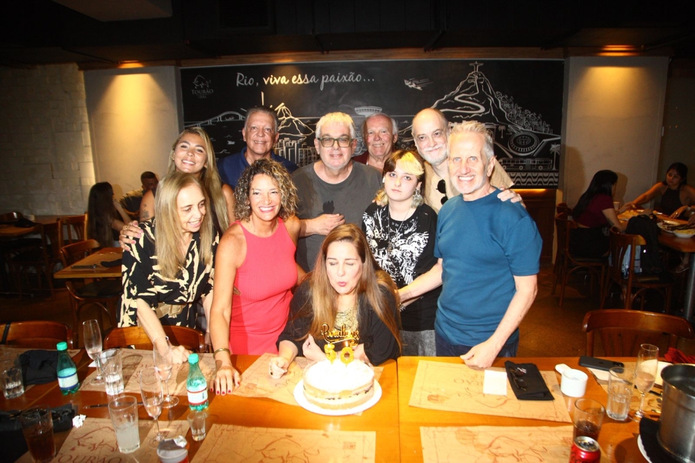 Vanessa Fontana celebra 50 anos e conquista espaço em mais de 250 rádios no Brasil e no exterior