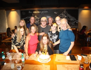 Vanessa Fontana celebra 50 anos e conquista espaço em mais de 250 rádios no Brasil e no exterior