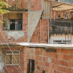 Estudo revela que 60,7% das famílias em favelas vivem com insegurança alimentar e crianças enfrentam dupla carga de má nutrição 