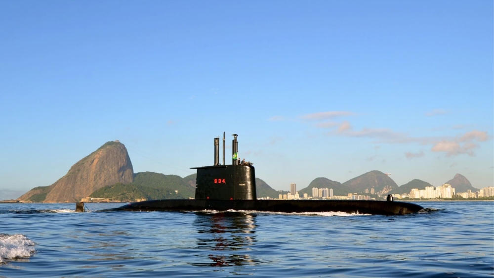 Submarino ‘Tikuna’ surpreende em operação secreta e dispara torpedo Mk48 no litoral do Rio, revelando o alto poder de combate da Marinha do Brasil