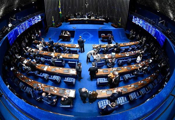 Senado derruba vetos de Bolsonaro ao pacote anticrime 