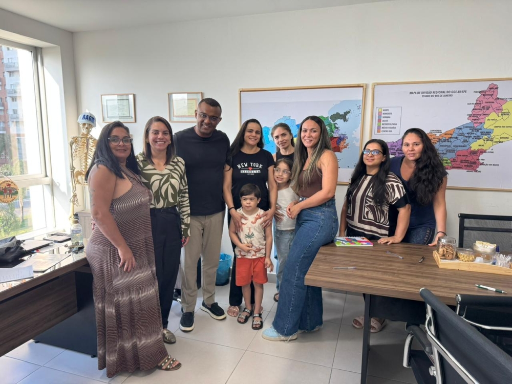 Protesto de mães atípicas denuncia abandono por plano de saúde no Rio de Janeiro