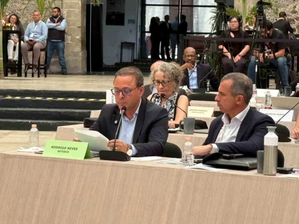 Rodrigo Neves lança convite no México para que Niterói seja sede de reunião com mais de 250 mil cidades de todo o mundo em 2027