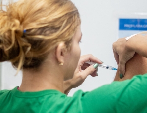 Vacinação contra gripe continua em Itaguaí após Dia D e segue nos postos de saúde durante a semana