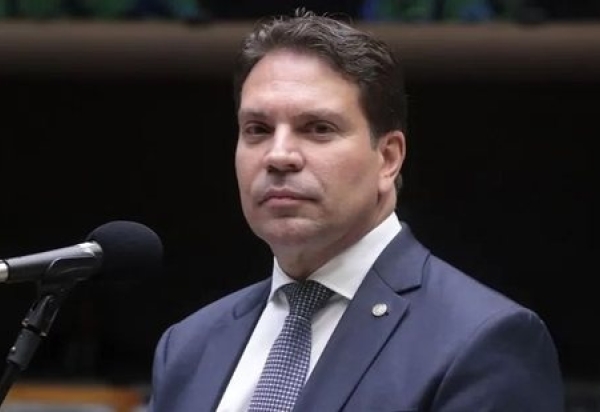 Alexandre Ramagem é preso nos Estados Unidos por autoridades de imigração, diz PF