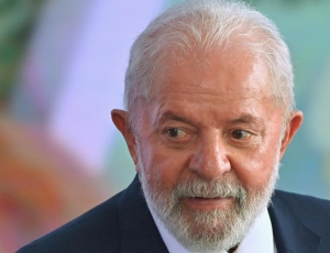 Lula fala em retomar controle estatal de empresas estratégicas e reacende debate sobre privatizações