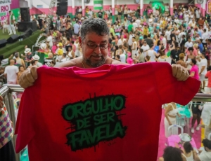 Junior Mangueira é exonerado da chefia de gabinete da Prefeitura de Maricá em meio a acusações de ataques à presidenta da escola