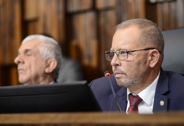 PROJETO AMPLIA PASSE LIVRE INTERMUNICIPAL PARA ESTUDANTES DE REGIÕES AFASTADAS