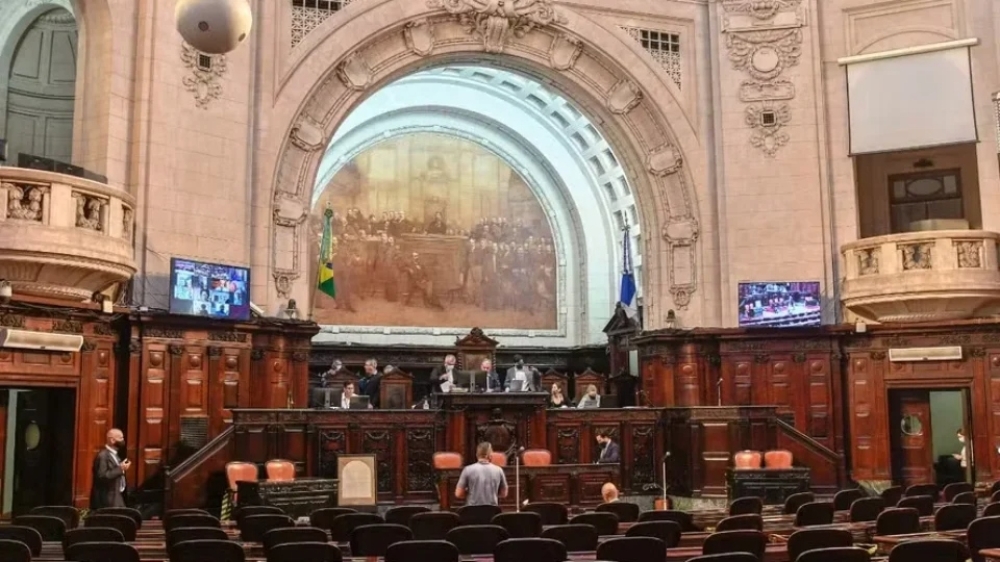 Alerj escolhe presidente sob disputa com STF e embate entre grupo de Paes e PL