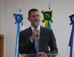 Veja como votaram os deputados que elegeram Douglas Ruas presidente da Alerj