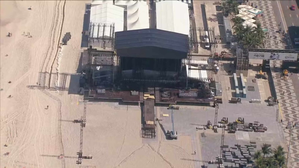 Shakira em Copa terá palco gigante com passarela e playlist de 30 hits pode indicar repertório