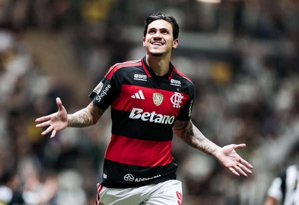 Flamengo goleia o Atlético-MG na Arena MRV e chega a 4ª vitória seguida no Brasileirão