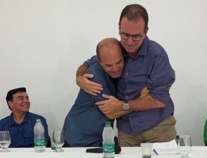 Pré-candidato ao governo do RJ, Eduardo Paes visita Itaperuna e se reúne com lideranças regionais