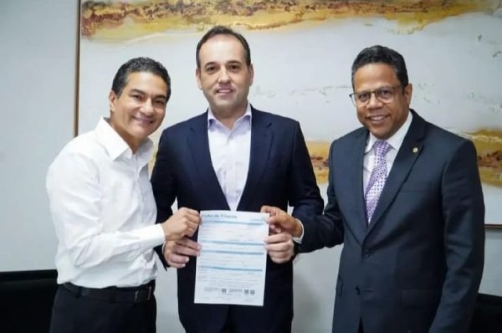 Douglas Ruas vs. Eduardo Paes: A guerra fria pelos prefeitos do interior que está redesenhando o estado para 2026