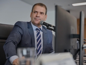 Deputado Rosenverg Reis quer assegurar leite especial a recém-nascido que perde a mãe  