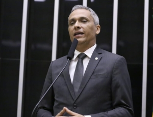 STF torna deputado Gustavo Gayer réu por ‘injúria’ contra Lula
