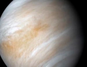 Por quê o planeta Vênus gira ao contrário? Cientista brasileiro explica de forma inédita