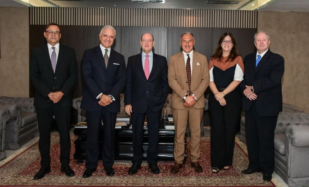 Reunião destaca migração do TJRJ para o mercado livre de energia e royalties do petróleo