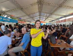 Luciana Polati fortalece projeção política ao destacar desenvolvimento econômico em Festival Gastronômico de Araruama