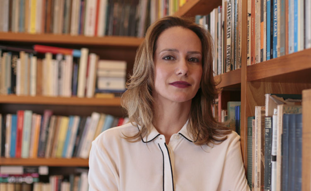 Escritório de Carol Proner, mulher de Chico Buarque, tem contratos que somam R$ 1,4 milhão com a Prefeitura de Maricá