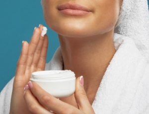 Anvisa proíbe hidratante facial irregular e determina retirada imediata do mercado