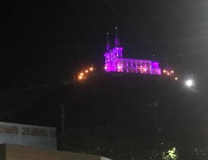 Rio de Janeiro se ilumina de roxo em apoio aos pacientes com lúpus