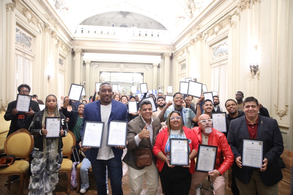 Criada na periferia carioca, maior batalha de barbeiros do país recebe homenagem na Câmara do Rio