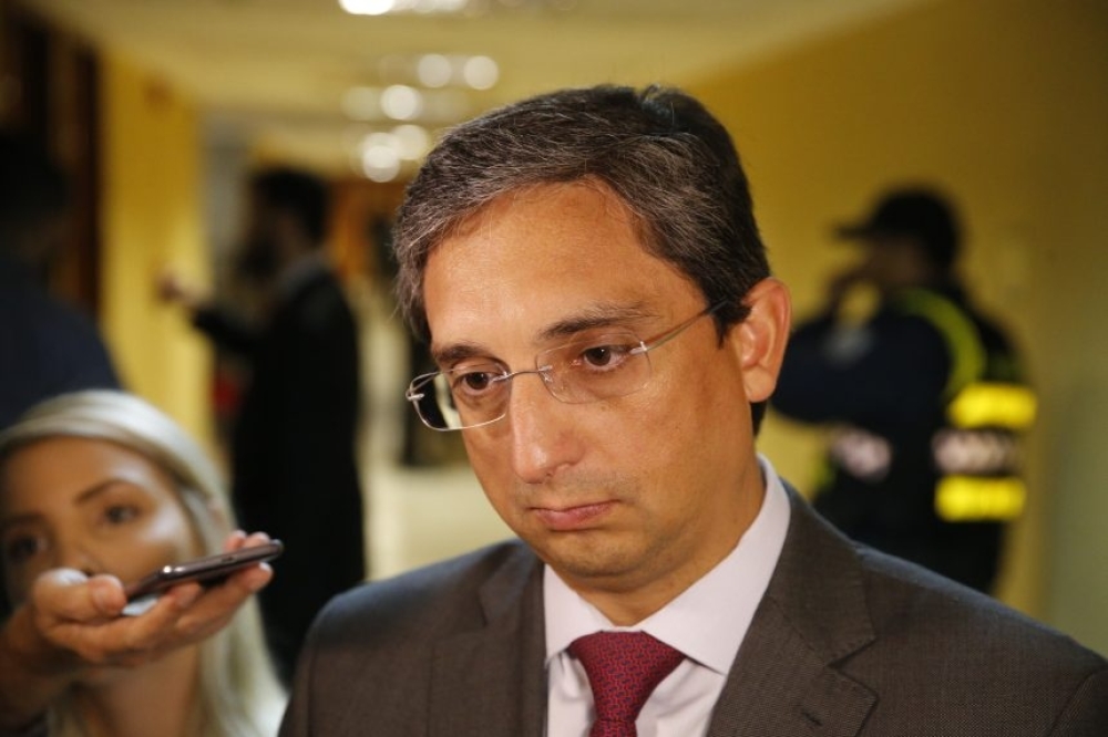 Secretário de Casa Civil assina 189 exonerações em três dias; GSI é o principal alvo desta quarta (13), quase 2000 exonerados