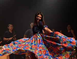 Rio de Dança leva oficinas gratuitas, mostra e roda de conversa ao Teatro Bangu Shopping