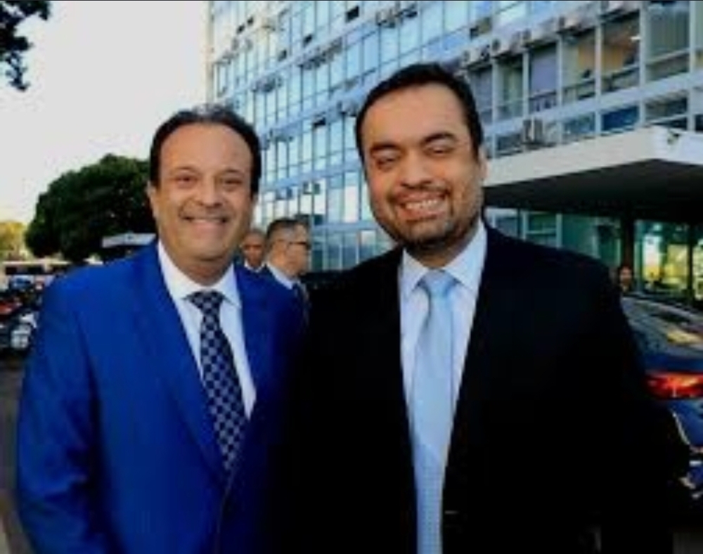  Denúncia coloca ex-governador Castro na mira do TCE e MPRJ por uso indevido de aeronaves